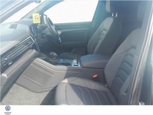 Volkswagen Touareg COMMERCIAL 3.0TDI (WITH VAT) WA - Image 4