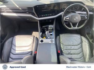 Volkswagen Touareg 3.0TSI PHEV 381BHP ELEGANCE HYB - Image 3