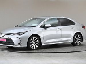Toyota Corolla 1.8 Hybrid Luna Sport 4DR  2tone I - Image 4