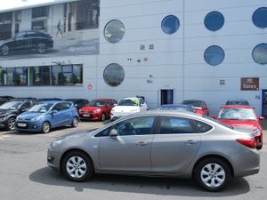 Opel Astra 2017 - Image 2