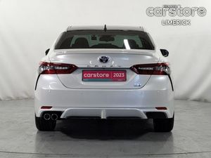 Toyota Camry 2.5 PET HYB Auto - Image 4