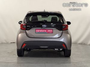 Toyota Yaris 1.5 PET HYB Auto 5DR - Image 4