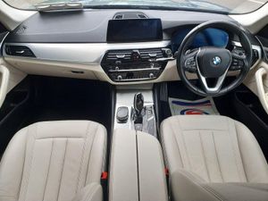 BMW 5 Series 520d SE Saloon - Image 4
