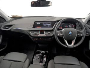 BMW 1 Series 118i Sport - Image 4