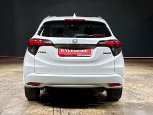 Honda Vezel 1.5 Hybrid Automatic - Reverse Camera - Image 4