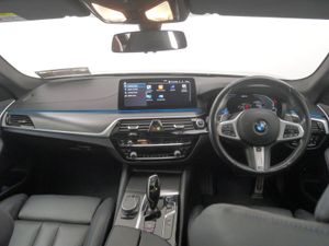 BMW 5 Series 530e M Sport Edition Saloon - Image 4