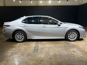Toyota Camry 2.5 Hybrid - Leather Interior - WS M - Image 4