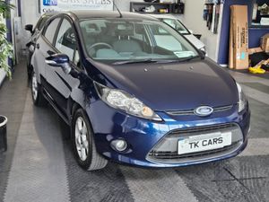 10 FORD FIESTA 1.25 PETROL STYLE - Image 2