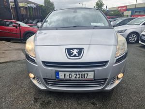 Peugeot 5008 2011 - Image 2