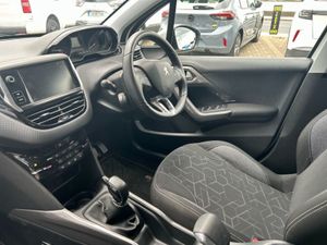 Peugeot 2008 Active 1.6 Blue HDI 75 4DR - Image 3