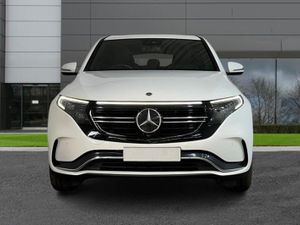 211 Mercedes EQC 400 Amg Line 4 Matic - Image 2