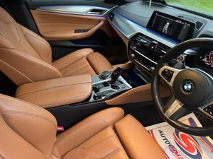 BMW 5-Series 2020 msport 520d - Image 4