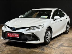 Toyota Camry 2.5 Hybrid Automatic - Reverse Camera - Image 2