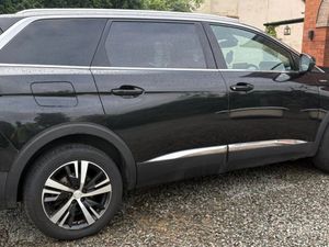 182 Peugeot 5008 1.5 DIESEL - GT Line - AUTO 7 Sea - Image 2