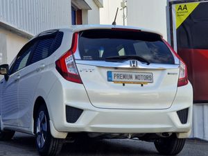 Honda fit Hybrid - Image 4