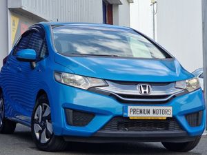 Honda fit Hybrid - Image 2