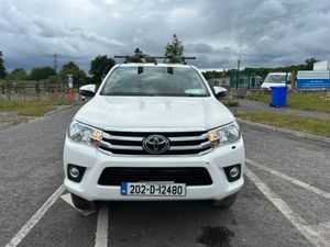 2020 Toyota Hilux - Image 2
