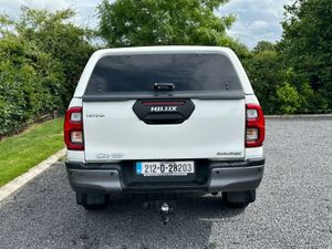 2021 Toyota Hilux 2.8 D-4D Invincible X Crewcab - Image 4