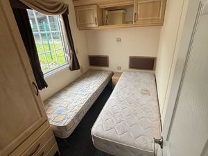 NOTHING GOOD LASTS LONG.  RESI LODGE 41X13 - Image 4