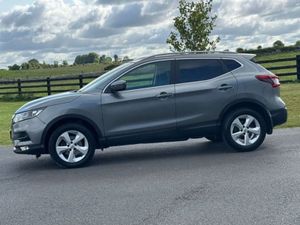 Nissan QASHQAI 1.5 DCI SV PAN Roof - Image 4