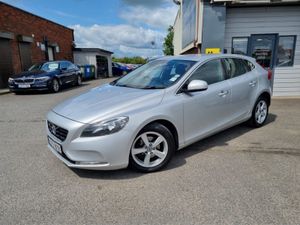 Volvo V40 1.6 D2 SE NAV 115BHP 5DR 40 Series - Image 4