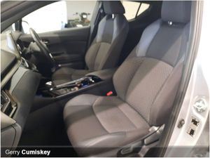 Toyota C-HR 1.8 Hybrid Sport - Image 4