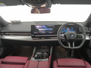 BMW 5 Series 520i M Sport Saloon - Image 4