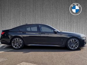 BMW 7 Series 730d Xdrive M Sport Saloon - Image 4