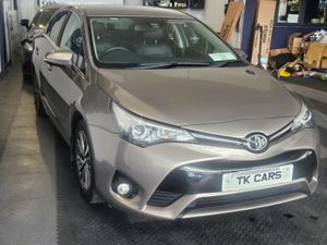 17 TOYOTA AVENSIS 1.6 DIESEL - Image 2