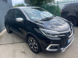 Renault Captur Signature X NAV DCI Auto TOP Spec - Image 2