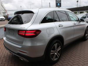 MERCEDES BENZ GLC 220DIESEL SPORT AUTOMATIC - Image 4