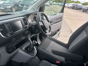 Toyota Proace Proace 1.5 (100bhp ) GX MWB - Image 3
