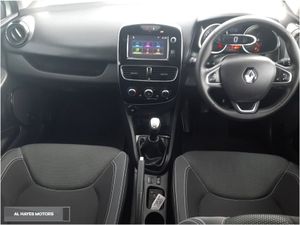 Renault Clio  sports Pack tiny Mileage 1.2 16V 75 - Image 2