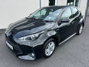 212 Toyota Yaris 1.5 Hybrid Luna Auto - Image 2