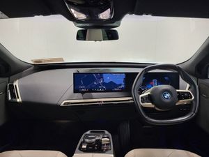 BMW IX Xdrive40 M Sport - Image 4