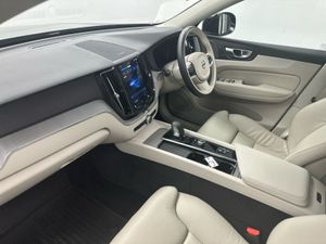 Volvo XC60 T6 Recharge Phev 350hp AT8 Plus Bright - Image 4