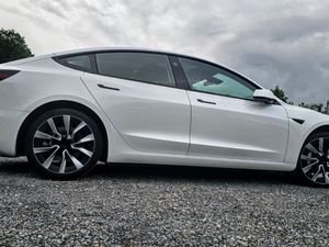 🔥 2024 Tesla Model 3 Highland SR + As new - Image 3