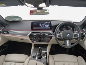 BMW 5 Series 520d Xdrive M Sport Saloon - Image 4