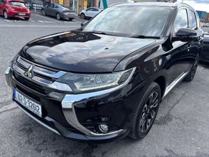 2016 Mitsubishi Outlander PHEV 2.0L MIVEC 4WD - Image 3