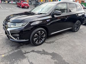 2016 Mitsubishi Outlander PHEV 2.0L MIVEC 4WD - Image 2
