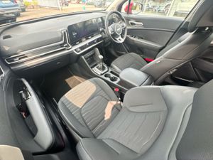 Kia Sportage MANUAL 5DR - Image 4