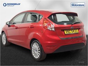 Ford Fiesta 1.25 82 Zetec 5dr - Image 2