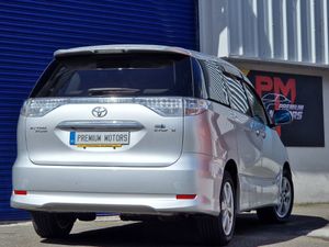 Toyota Estima Hybrid 8 seater - Image 4
