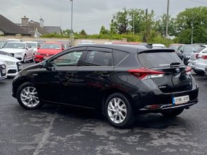 181 TOYOTA AURIS 1.8  SELF-CHARGE HYBRID - Image 3