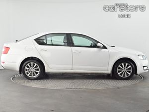 Skoda Octavia Ambition 1.6tdi 90hp - Image 2