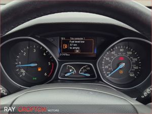 Ford Focus 1.5 Tdci 120PS Zetec - Image 4