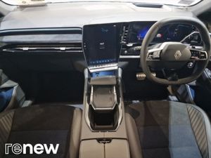 Renault Rafale Esprit Alpine E-tech Hybrid 200 - Image 3