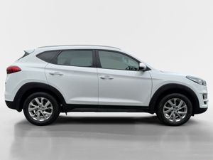 Hyundai Tucson 2WD Executive - Image 2