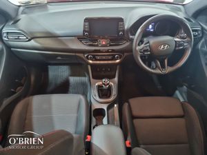 Hyundai i30 Petrol Deluxe Nline - Image 2