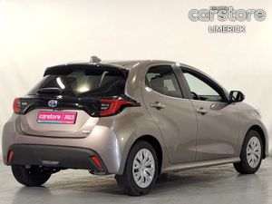 Toyota Yaris 1.5 PET HYB Auto 5DR - Image 3